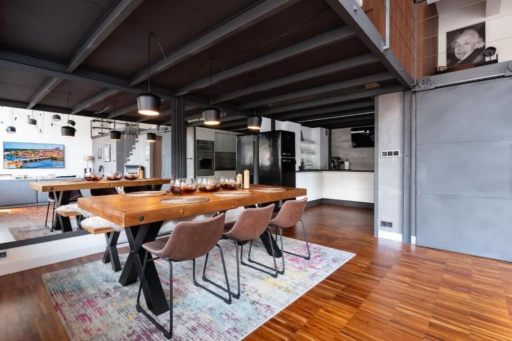 The Factory Loft Prague Apartment Luaran gambar